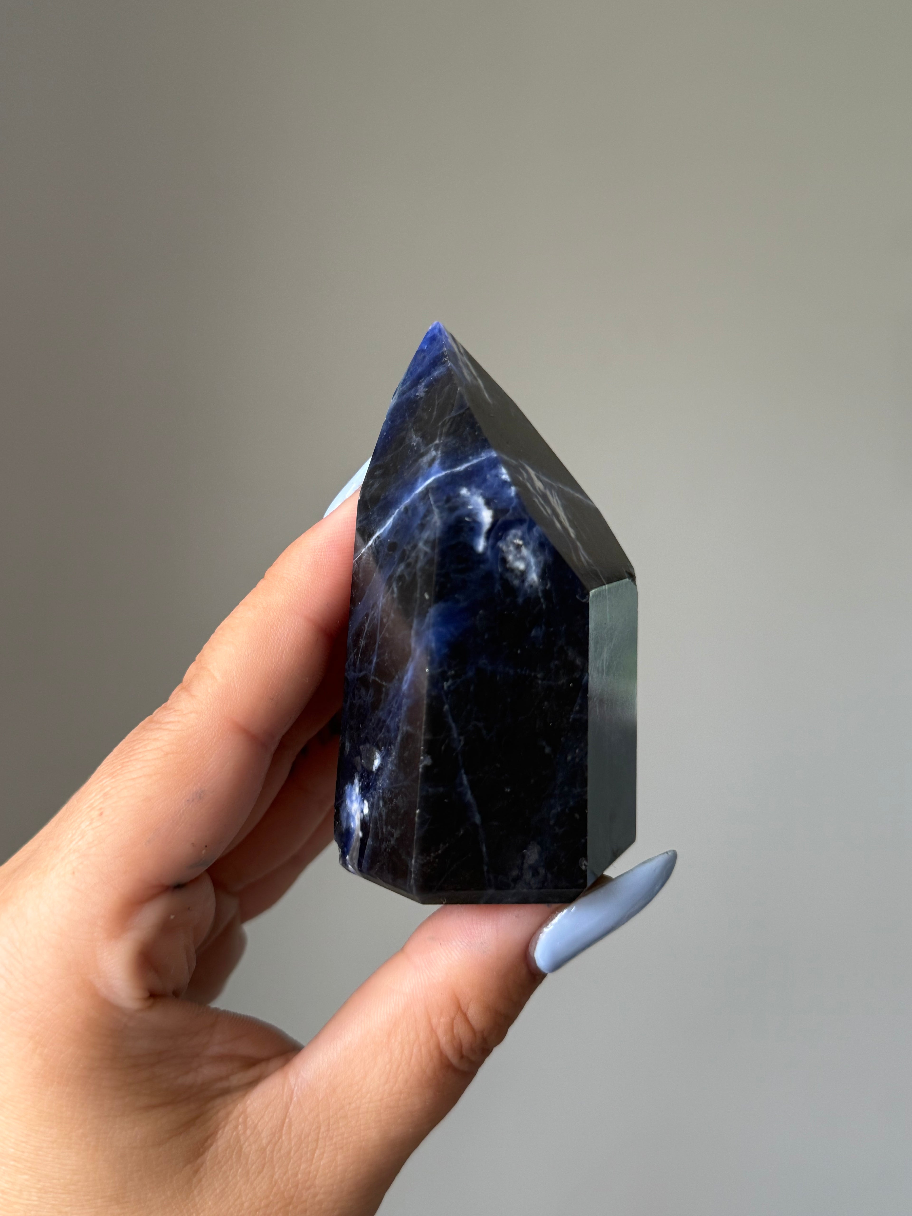 Sodalte Tower | Crystal Cartel #137 (Chipped)