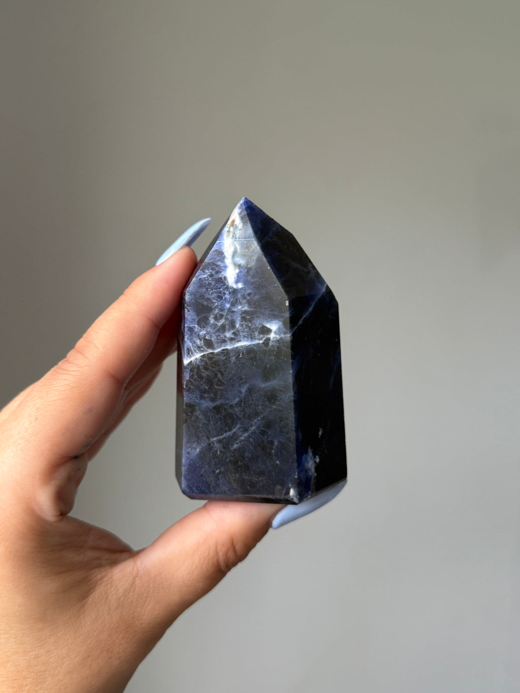 Sodalte Tower | Crystal Cartel #137 (Chipped)