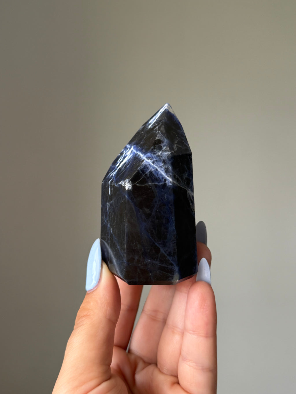 Sodalte Tower | Crystal Cartel #137 (Chipped)