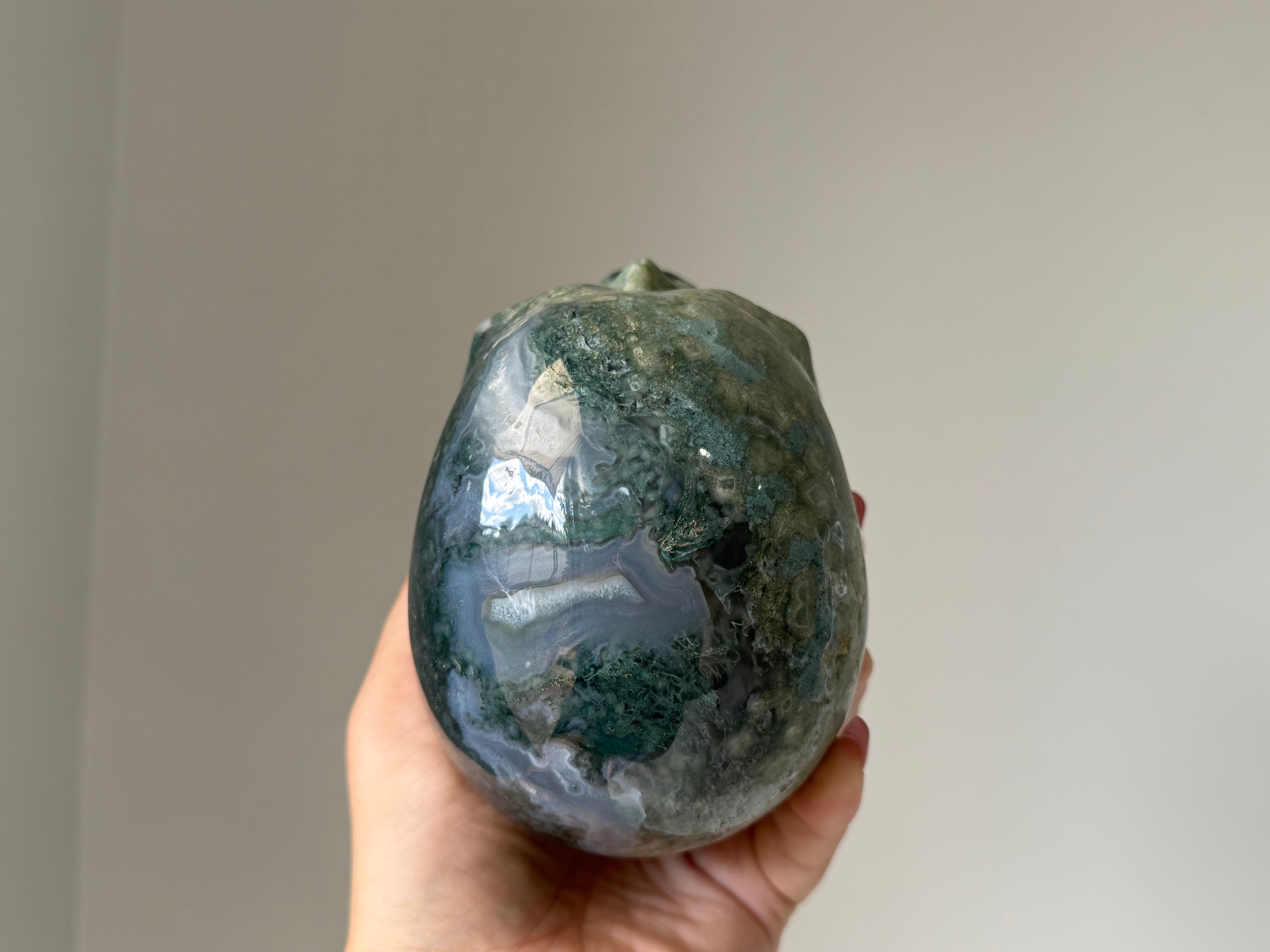 Moss Agate & Quartz Crystal Skull Carving – Natural Green Skull Stone for Grounding & Growth