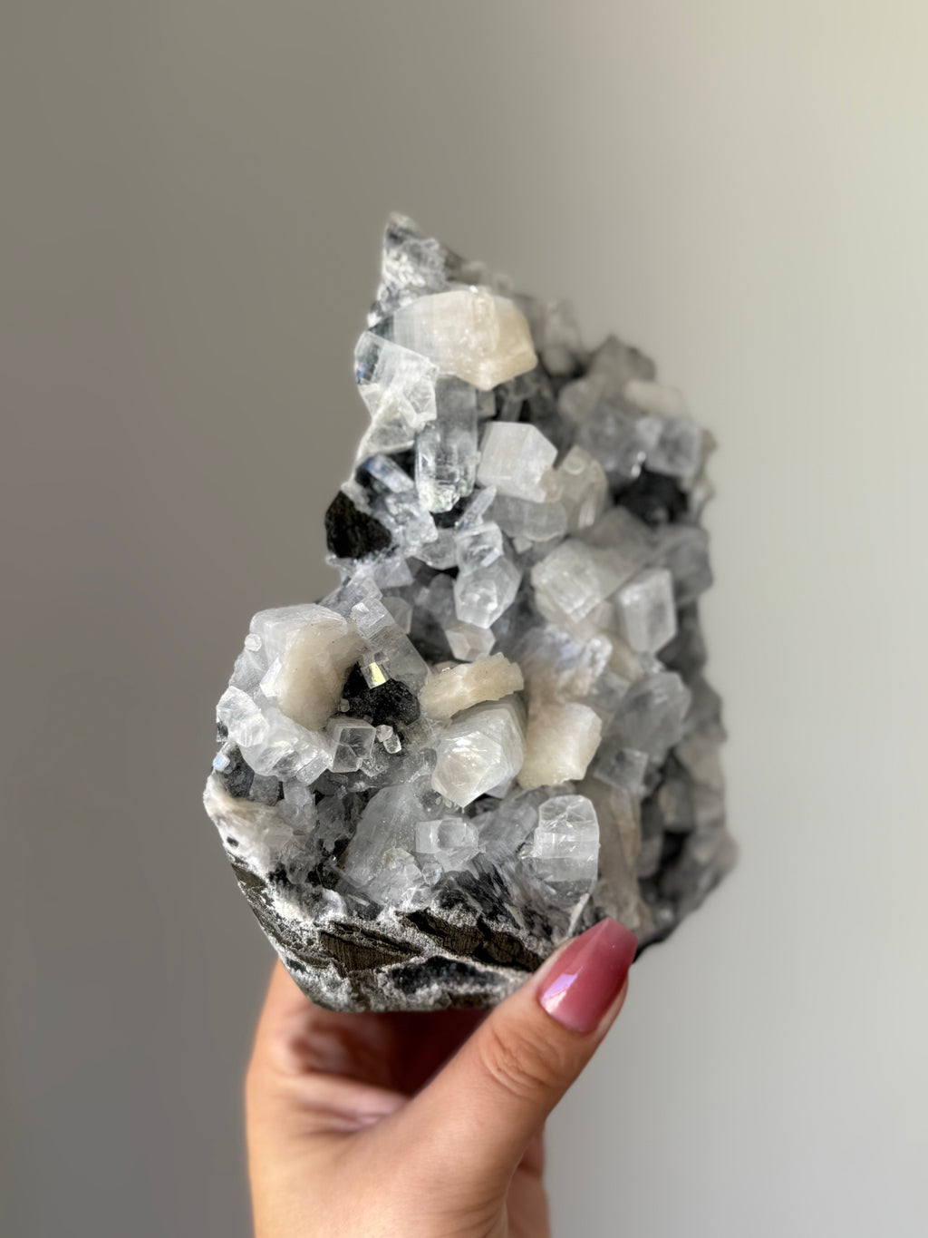 Apophyllite with Stilbite Crystal Cluster for Spiritual Awakening – High Vibration Meditation Stone